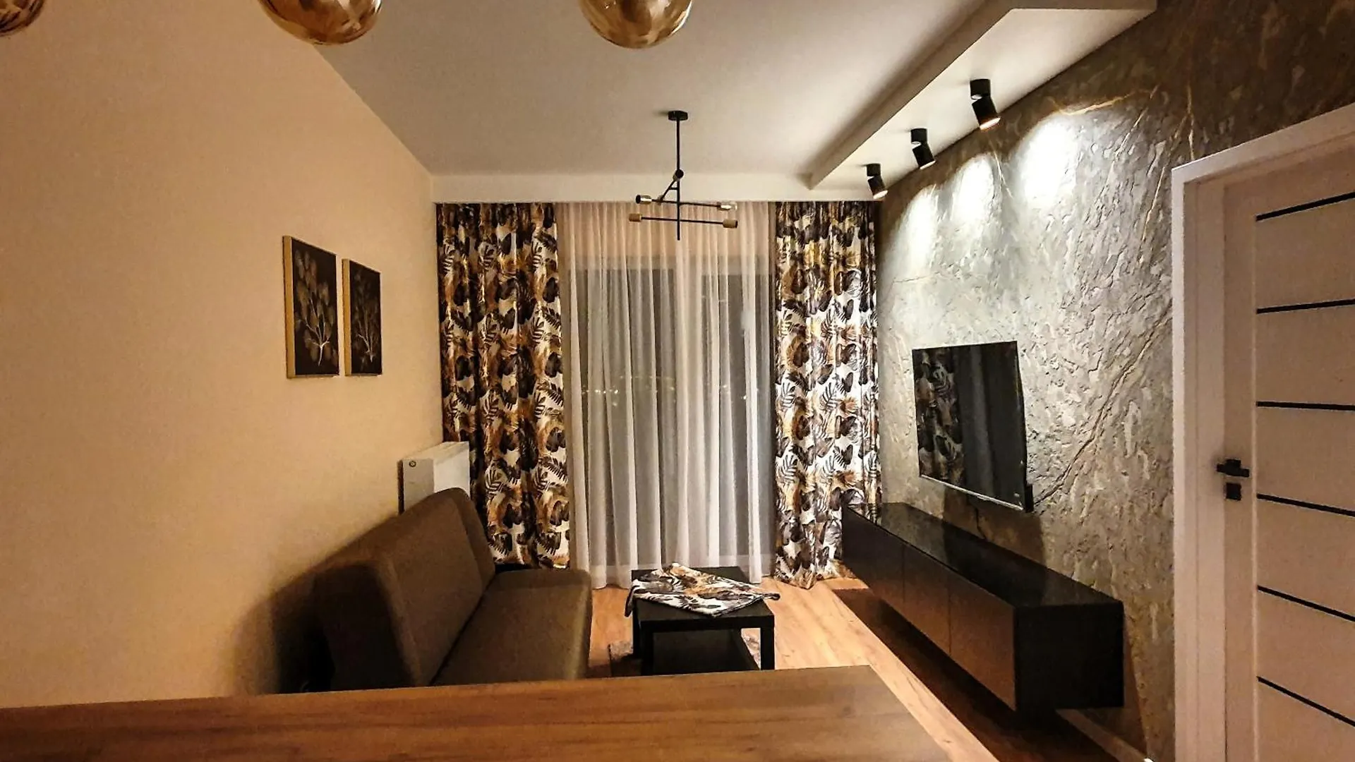 Apartament Warta Towers Z Parkingiem Poznan 0*,  Polonya